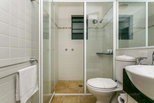 The Crest - Bathroom